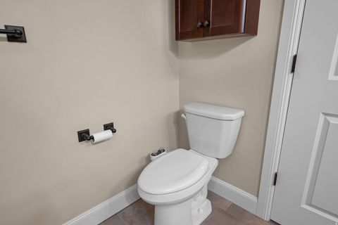 Tiny photo for 10489 S HARVEST GLORY DR, South Jordan, UT 84095 (MLS # 2125947)