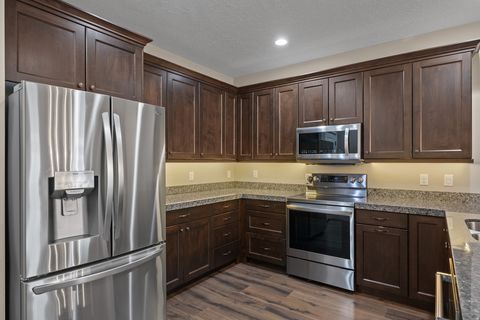 Tiny photo for 10489 S HARVEST GLORY DR, South Jordan, UT 84095 (MLS # 2125947)