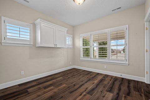 Tiny photo for 10489 S HARVEST GLORY DR, South Jordan, UT 84095 (MLS # 2125947)