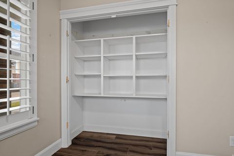 Tiny photo for 10489 S HARVEST GLORY DR, South Jordan, UT 84095 (MLS # 2125947)