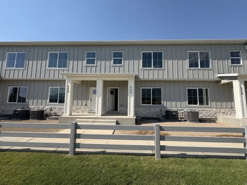Townhouse For Sale - 554 E 640 Lot #108<br/> Salem, UT 84653