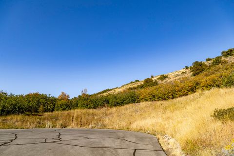 Tiny photo for 5855 E PIONEER RIDGE CIR #195, Salt Lake City, UT 84108 (MLS # 2130782)