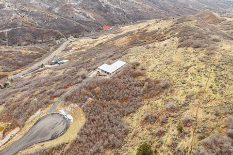 Tiny photo for 5855 E PIONEER RIDGE CIR #195, Salt Lake City, UT 84108 (MLS # 2130782)