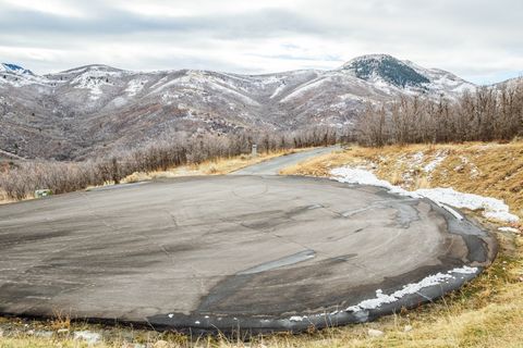 Tiny photo for 5855 E PIONEER RIDGE CIR #195, Salt Lake City, UT 84108 (MLS # 2130782)