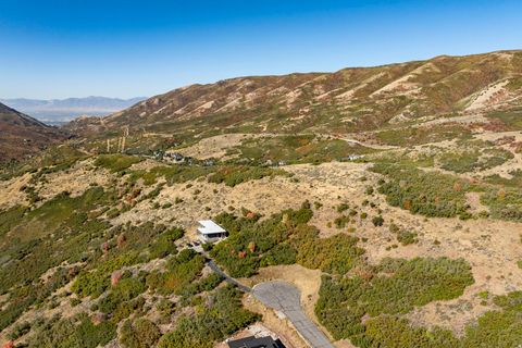 Tiny photo for 5855 E PIONEER RIDGE CIR #195, Salt Lake City, UT 84108 (MLS # 2130782)