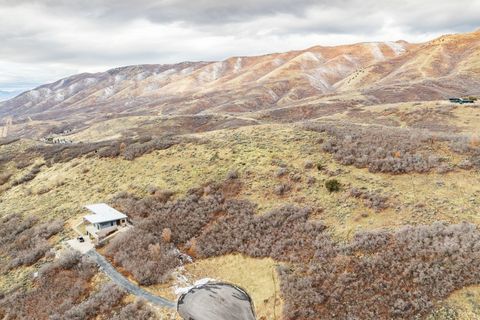 Tiny photo for 5855 E PIONEER RIDGE CIR #195, Salt Lake City, UT 84108 (MLS # 2130782)