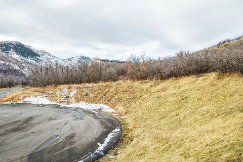 Tiny photo for 5855 E PIONEER RIDGE CIR #195, Salt Lake City, UT 84108 (MLS # 2130782)