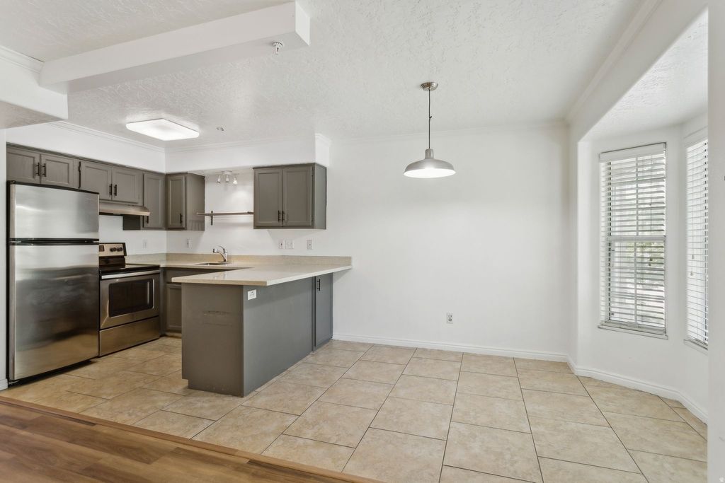 Photo of 423 W 500 N #9, Provo, UT 84601 (MLS # 2146245)