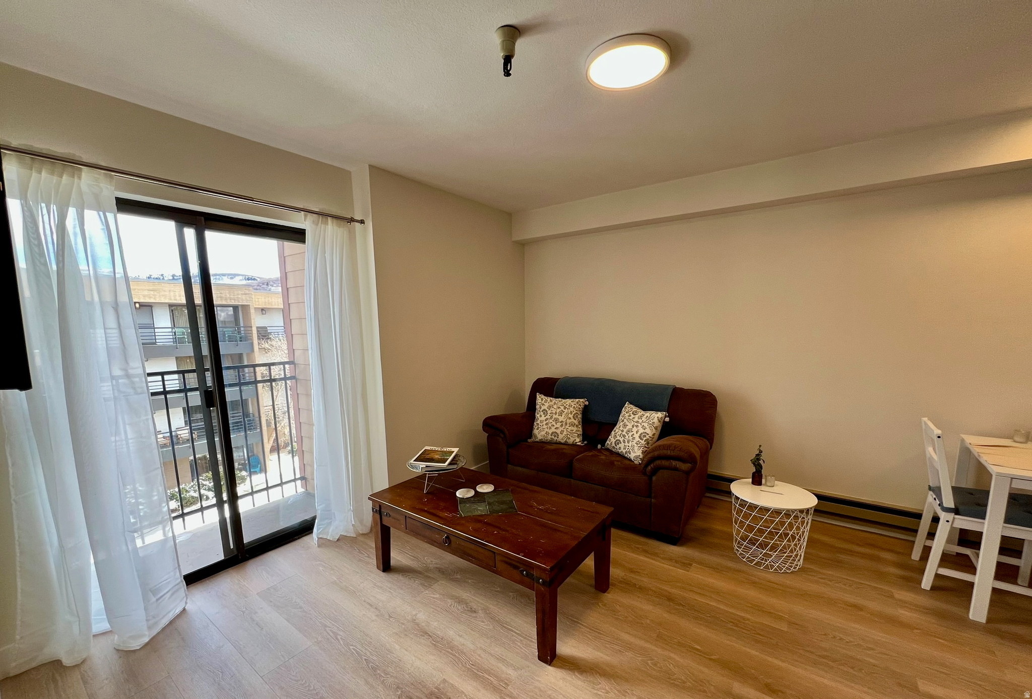 CARRIAGE HOUSE - Residential