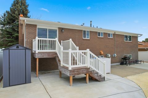 Tiny photo for 3533 E COUNTRY MANOR RD, Cottonwood Heights, UT 84121 (MLS # 2128620)