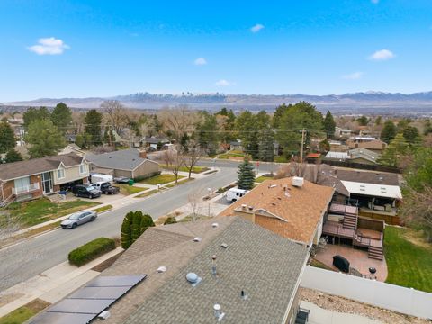 Tiny photo for 3533 E COUNTRY MANOR RD, Cottonwood Heights, UT 84121 (MLS # 2128620)