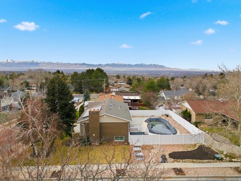 Tiny photo for 3533 E COUNTRY MANOR RD, Cottonwood Heights, UT 84121 (MLS # 2128620)