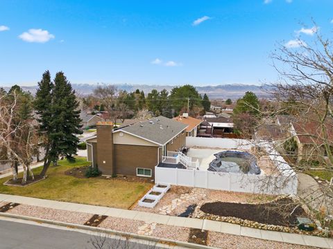 Tiny photo for 3533 E COUNTRY MANOR RD, Cottonwood Heights, UT 84121 (MLS # 2128620)