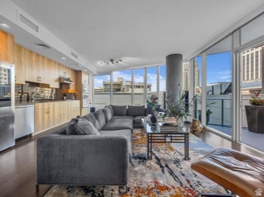 Photo of 35 E 100 S #502, Salt Lake City, UT 84111 (MLS # 2156262)