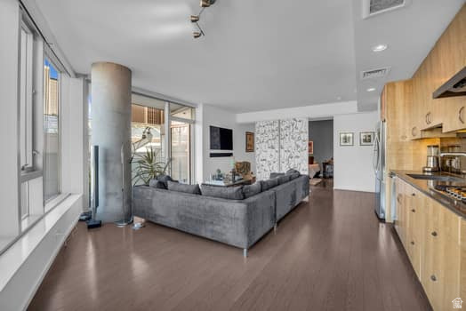 CITY CREEK - REGENT - Residential