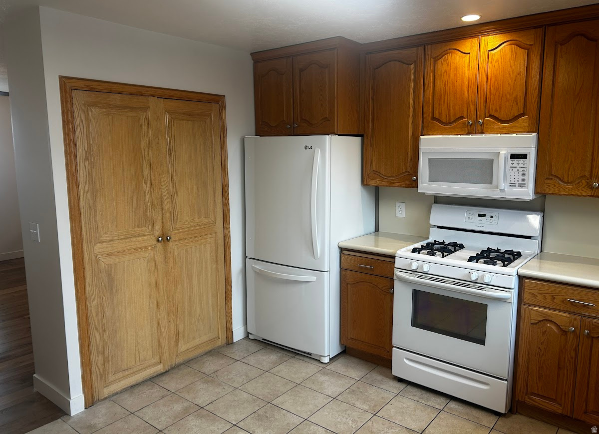 CRYSTAL RIDGE - Residential