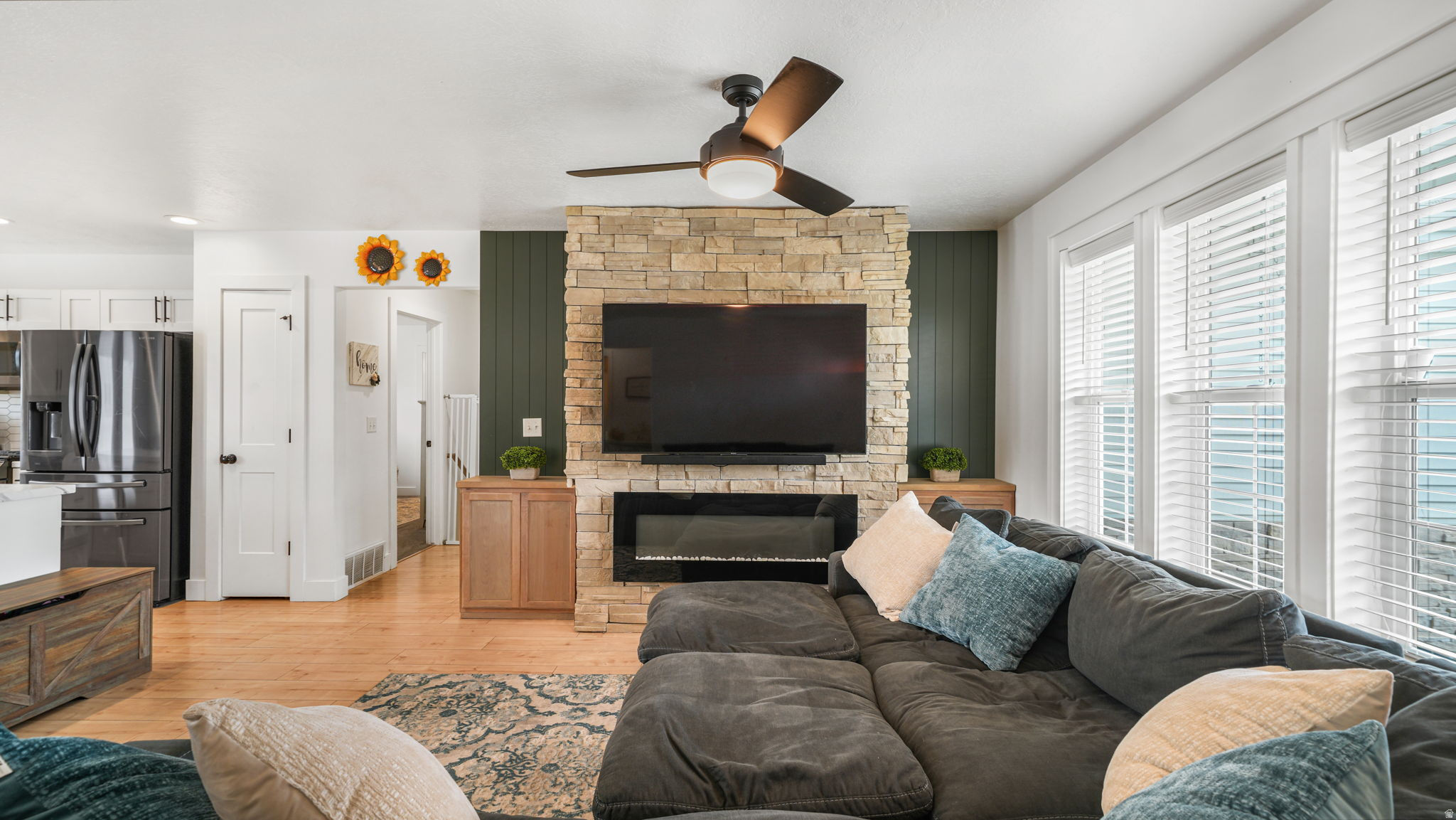 MOUNTAIN VIEW ESTATE - Residential