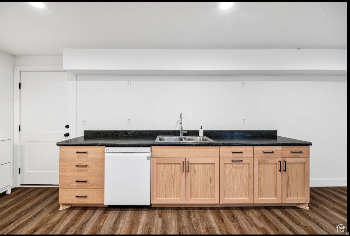 MOUNTAIN VIEW ESTATE - Residential