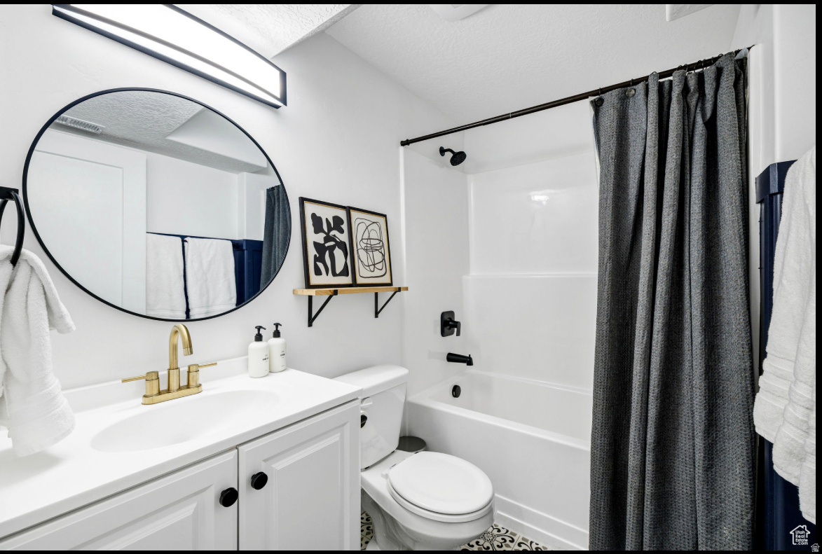 MOUNTAIN VIEW ESTATE - Residential