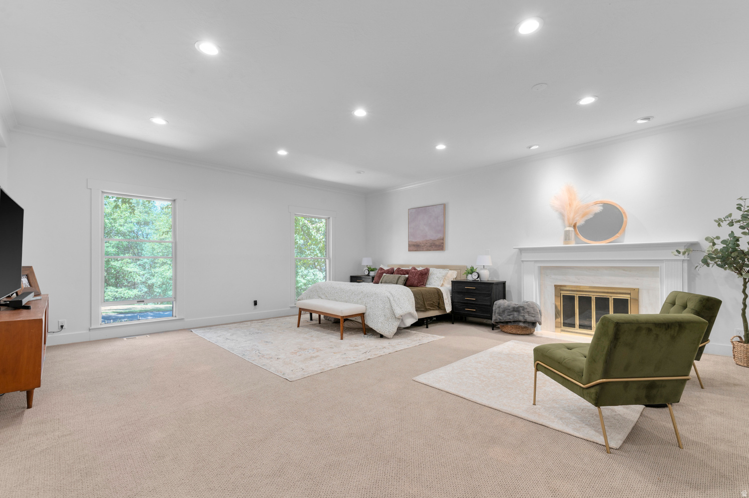 WOODLAND HILLS - Residential