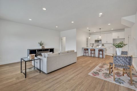 Tiny photo for 350 E 7635 S, Sandy, UT 84047 (MLS # 2154223)