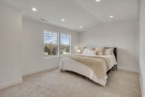Tiny photo for 350 E 7635 S, Sandy, UT 84047 (MLS # 2154223)