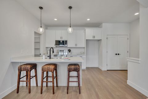 Tiny photo for 350 E 7635 S, Sandy, UT 84047 (MLS # 2154223)