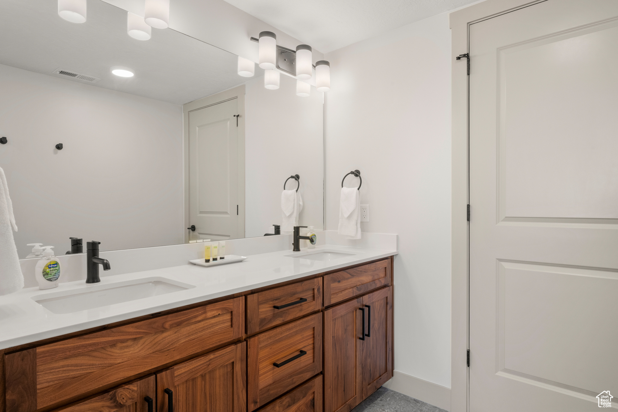 35 E 150, Garden City, Utah image 12