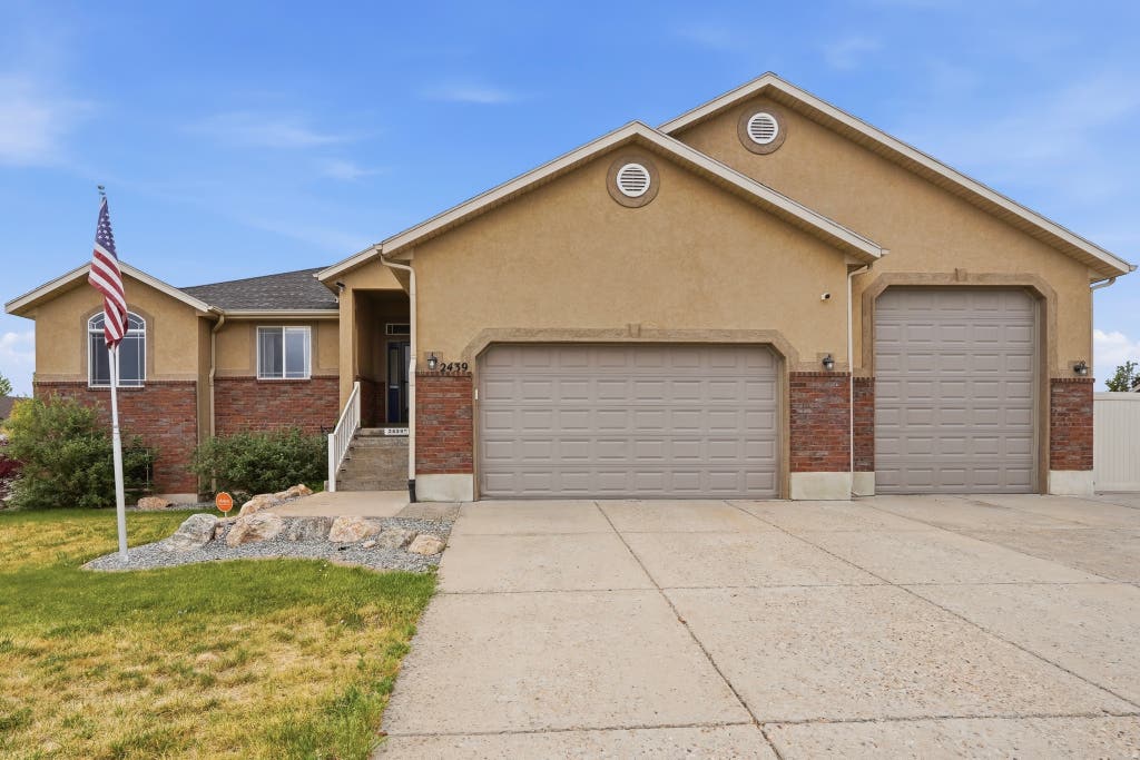 Photo of 2439 W 1675 S, West Haven, UT 84401 (MLS # 2164474)