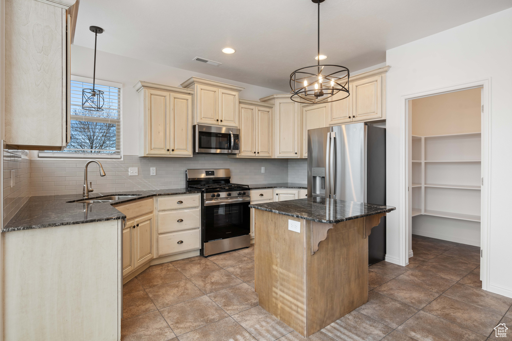 954 N Ocotillo Dr, Washington, Utah image 7