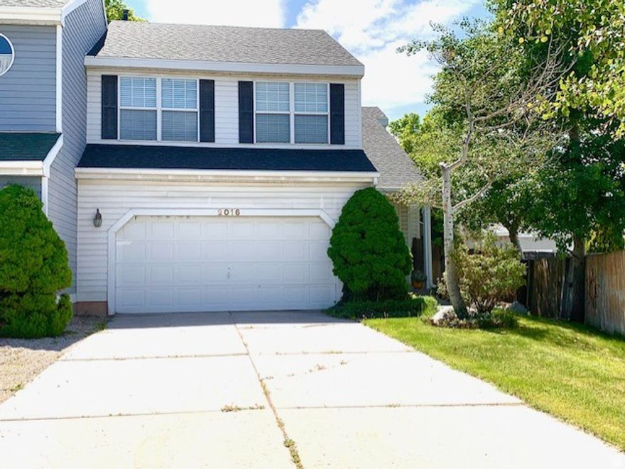 Wonderful Millcreek/Canyon Rim Townhouse in a cul-de-sac, No HOA!.  Priced to sell with lots of natural light, soaring vaulted ceilings, neutral colors, 4 bedroom, 4 bathrooms, potential kitchenette downstairs with separate garage entrance. Secluded fully fenced backyard.  Sold as is but seller paid closing costs considered. No assigned, subject to sell or blind offers. Seller will need at least a 14 day possession. No showings before 11am please with 2 hour notice. Go to 2300 East to Lambourne to get to 2000 East under construction.