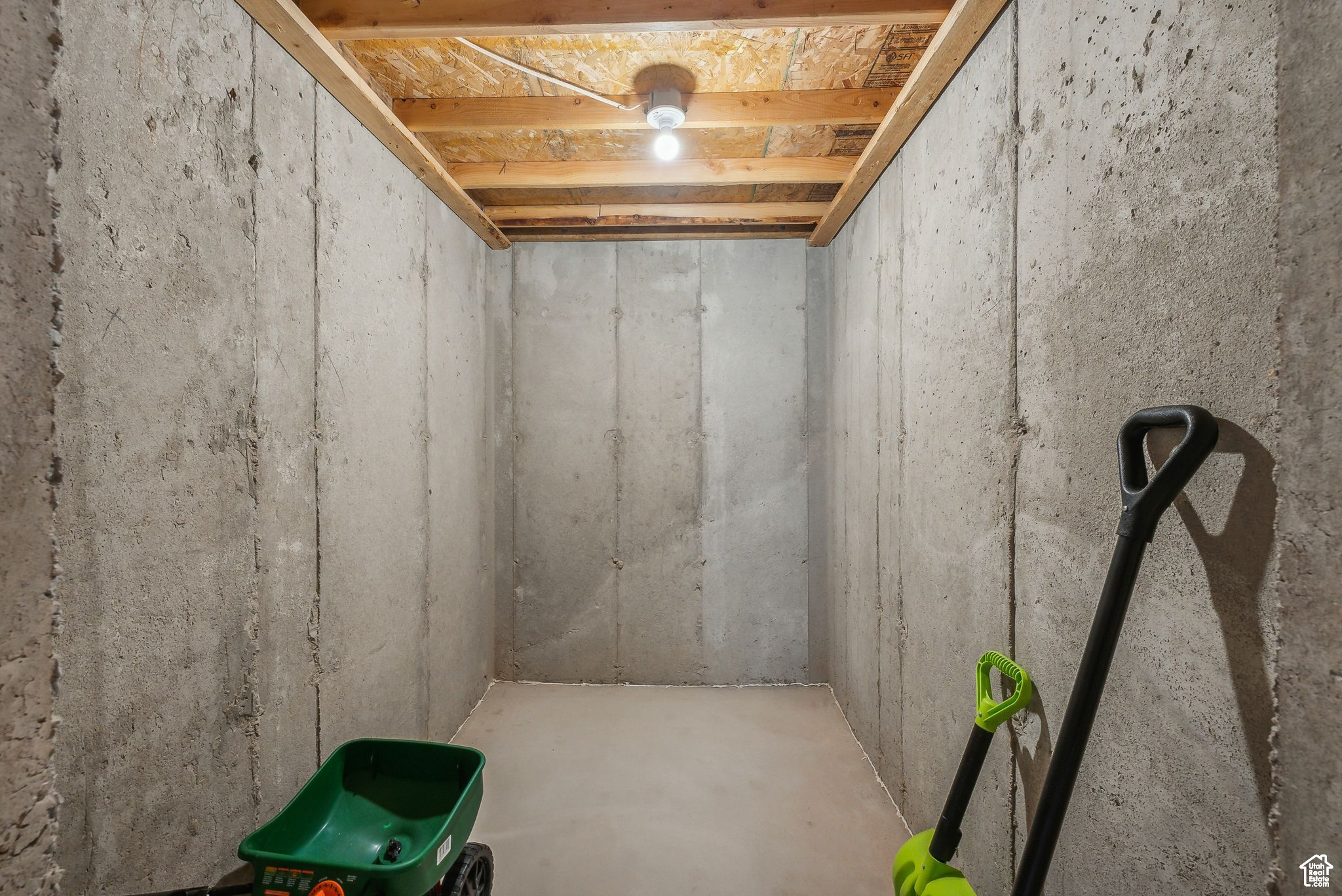 252 E Hammermill Ln, Sandy, Utah image 32