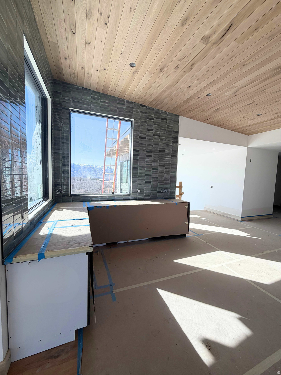 TUHAYE - Residential