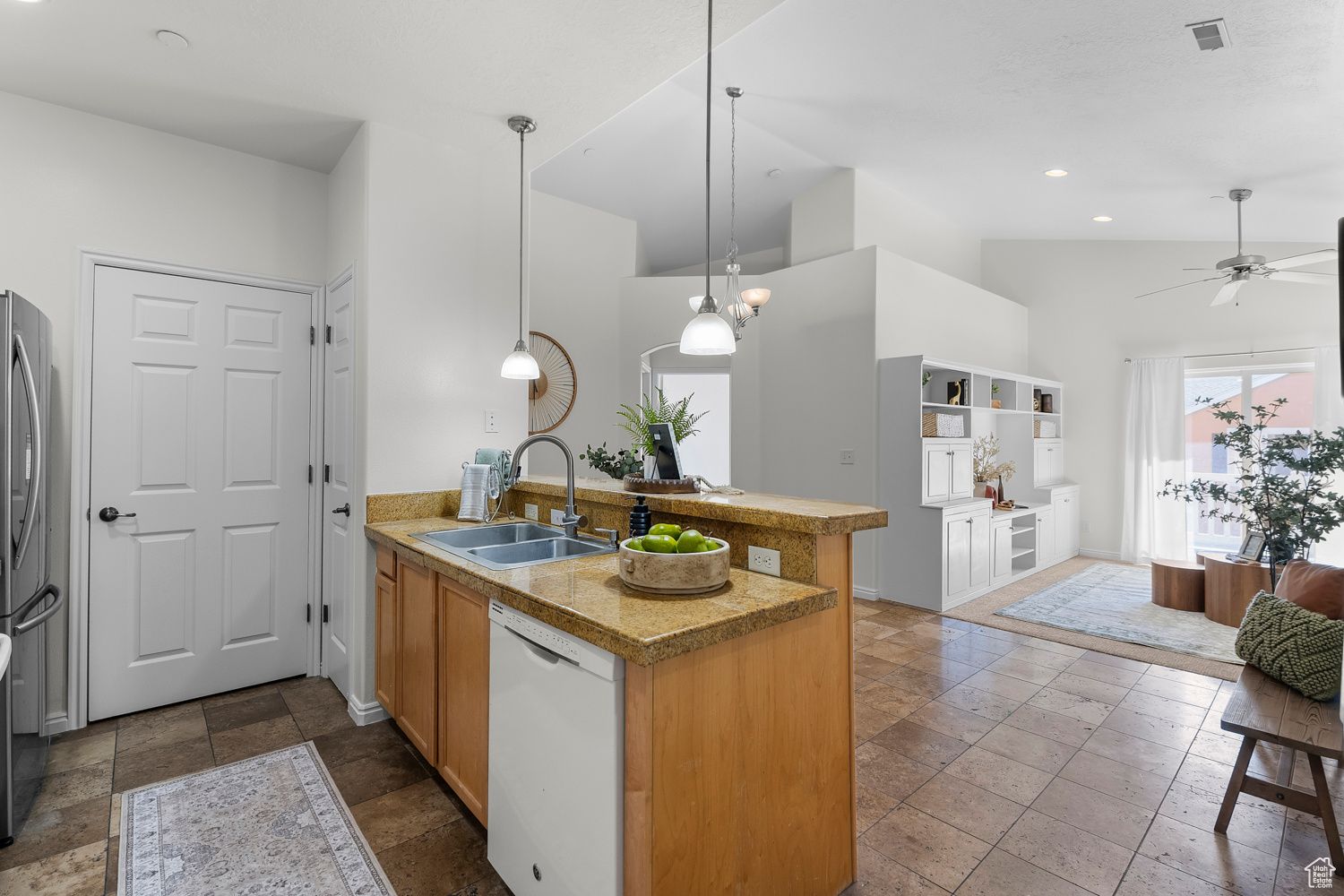 CANYON MEADOW - Residential