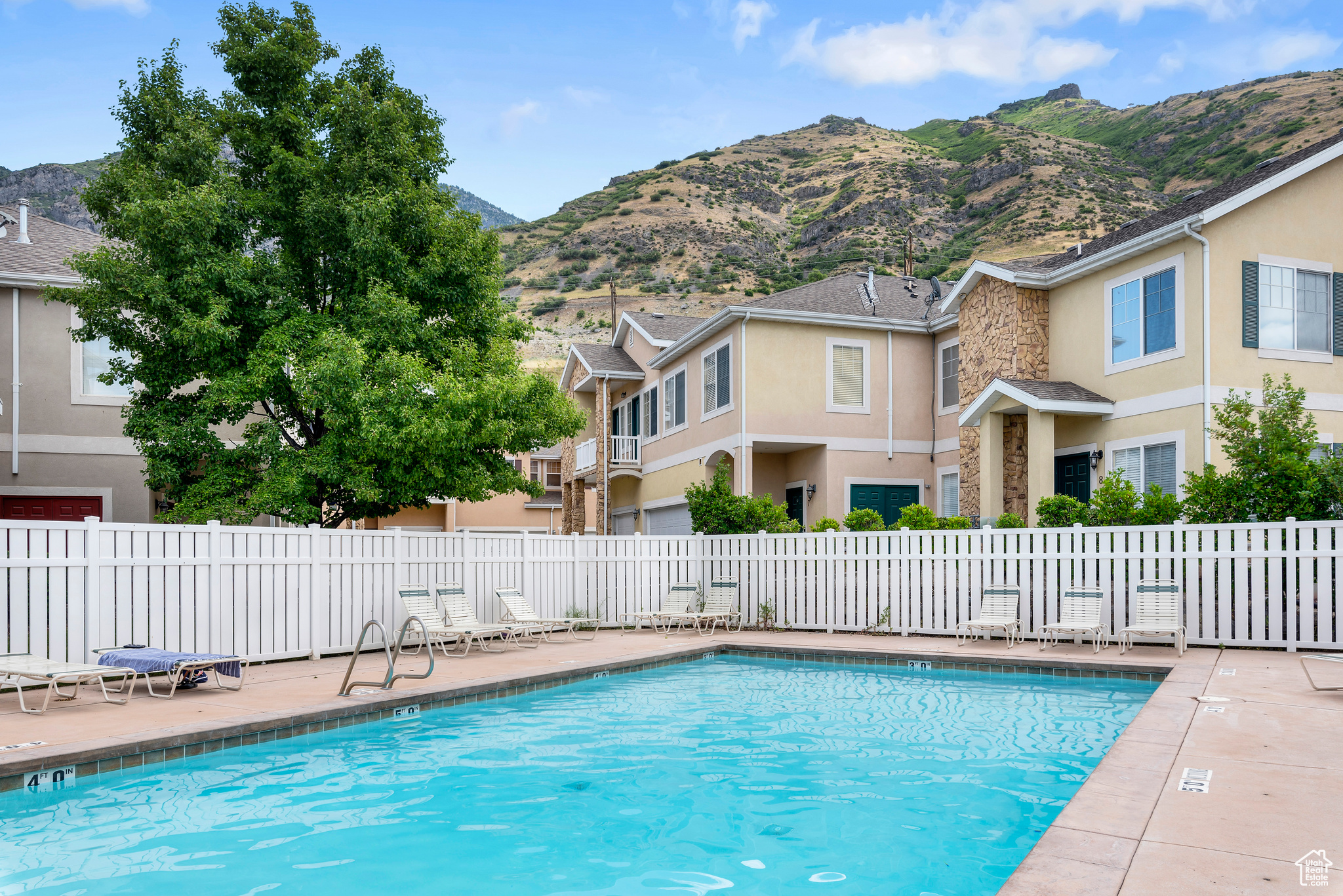 CANYON MEADOW - Residential