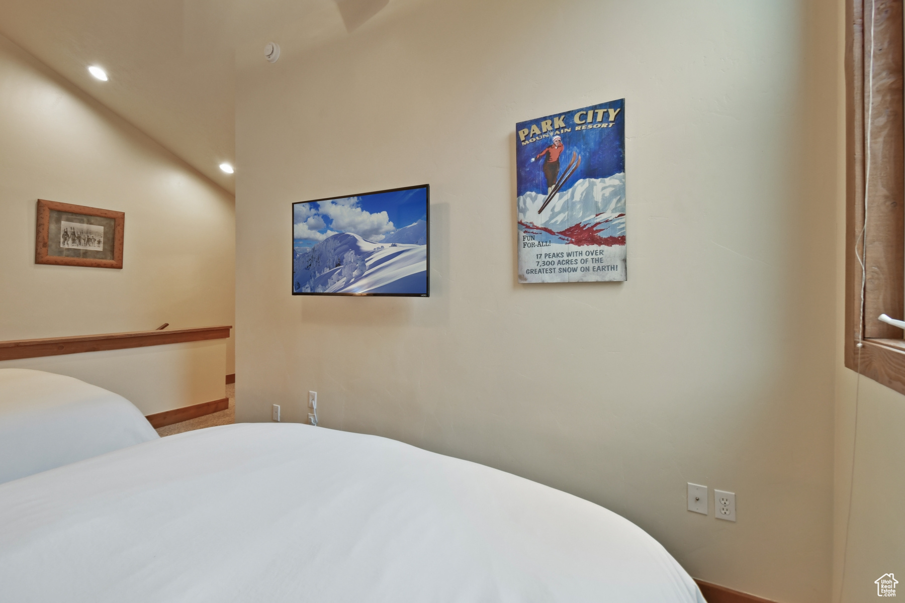 Park City, Utah 84060, United States, 3 Bedrooms Bedrooms, ,3 BathroomsBathrooms,Residential,Pending,38028