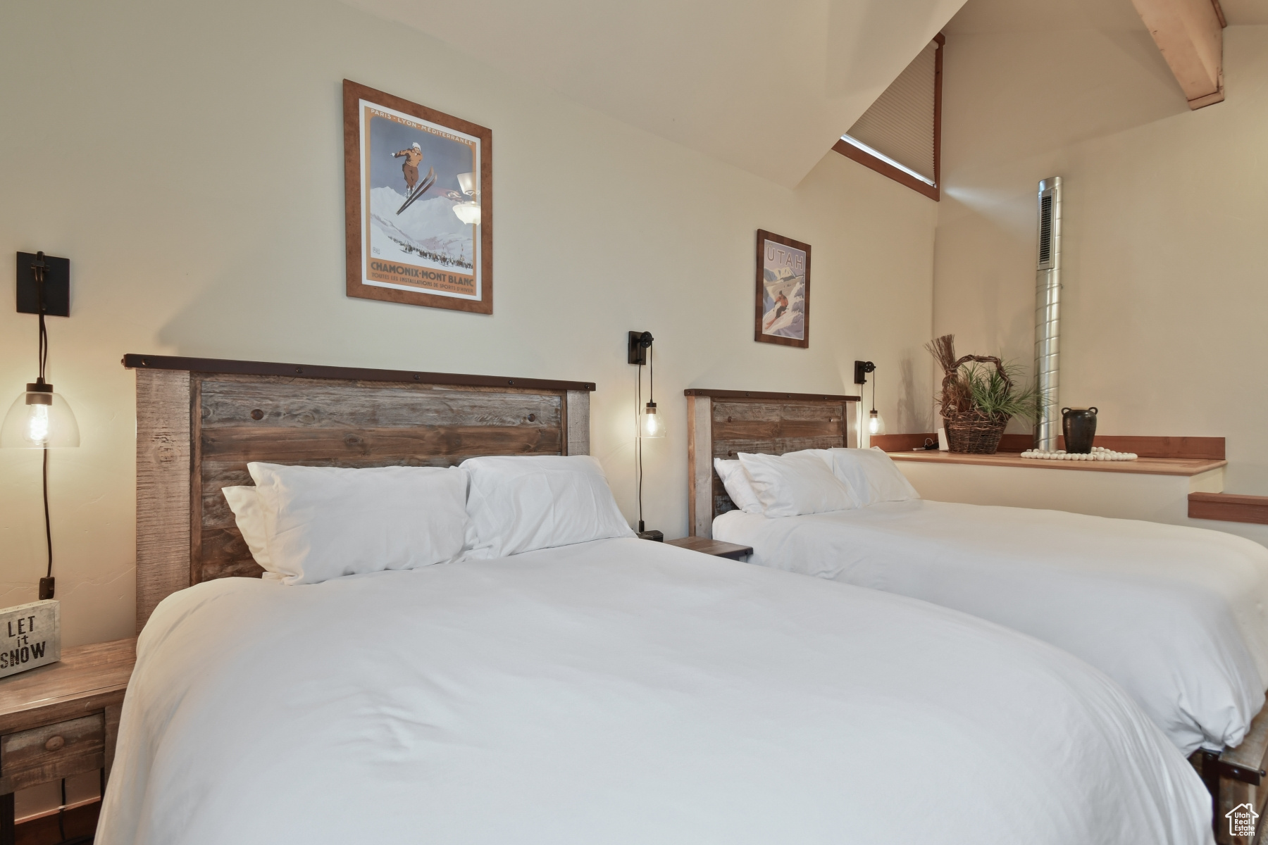 Park City, Utah 84060, United States, 3 Bedrooms Bedrooms, ,3 BathroomsBathrooms,Residential,Pending,38028