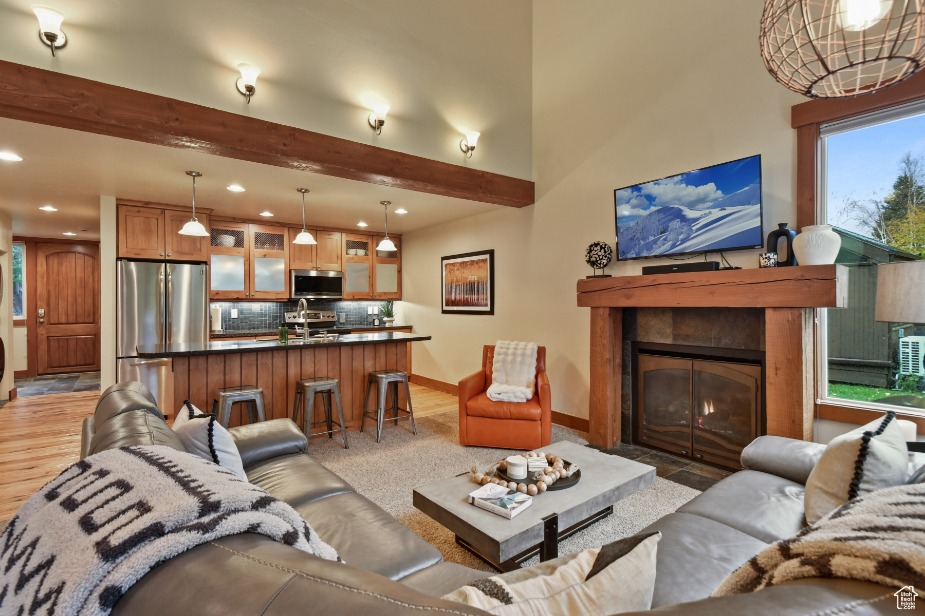 Park City, Utah 84060, United States, 3 Bedrooms Bedrooms, ,3 BathroomsBathrooms,Residential,Pending,38028
