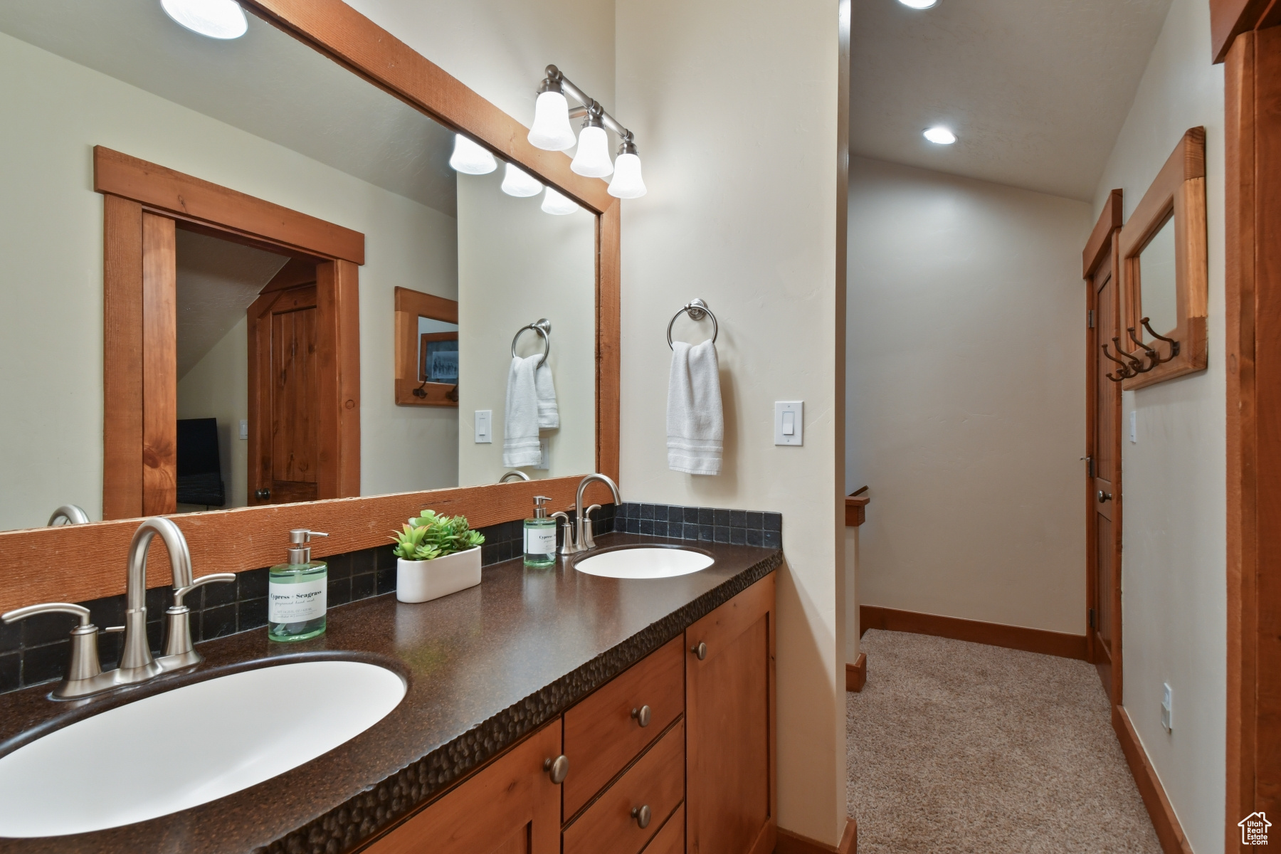 Park City, Utah 84060, United States, 3 Bedrooms Bedrooms, ,3 BathroomsBathrooms,Residential,Pending,38028