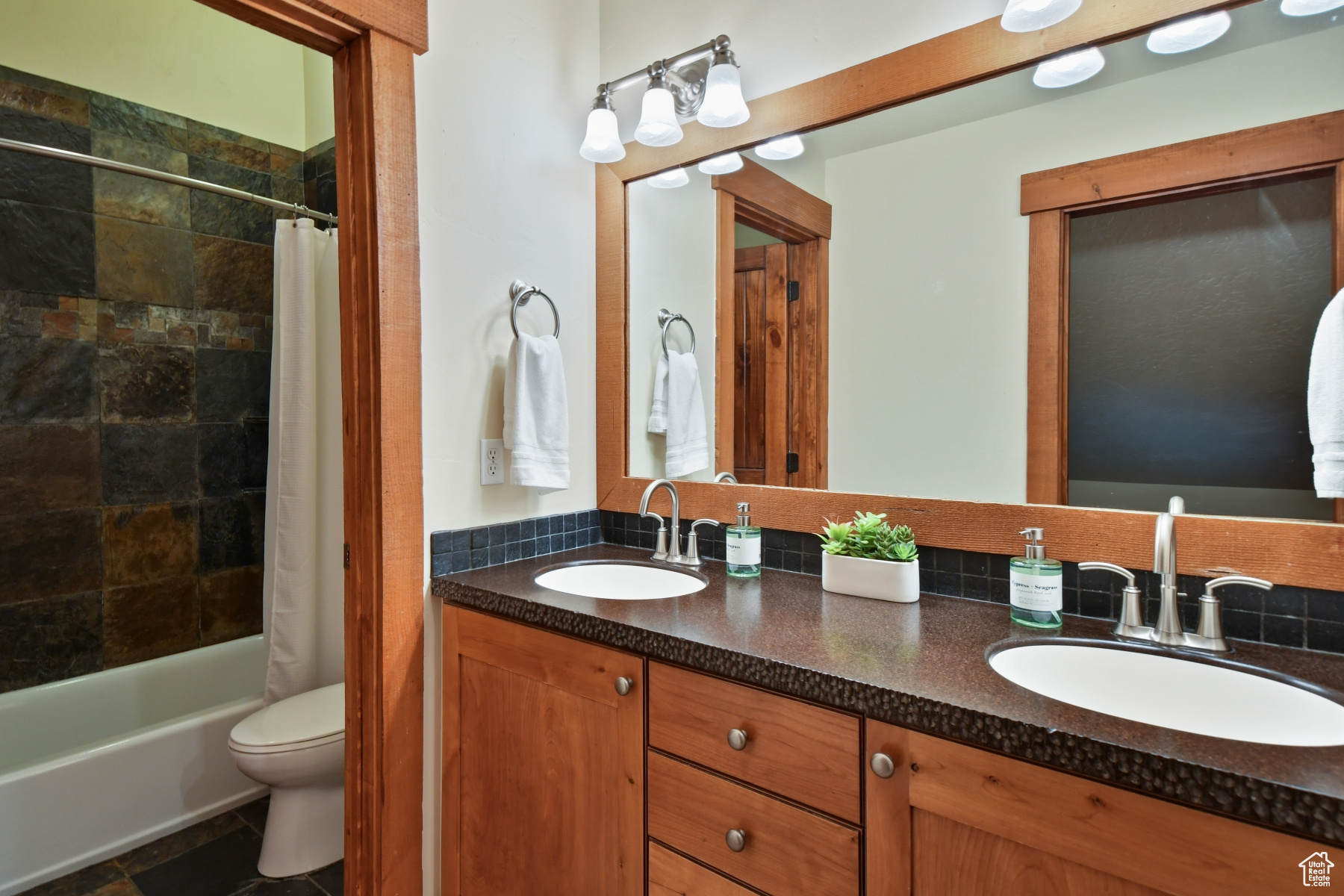 Park City, Utah 84060, United States, 3 Bedrooms Bedrooms, ,3 BathroomsBathrooms,Residential,Pending,38028