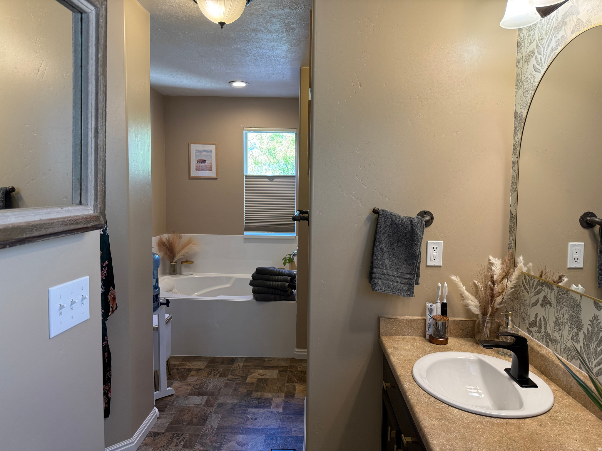 VALENTINE ESTATES - Residential