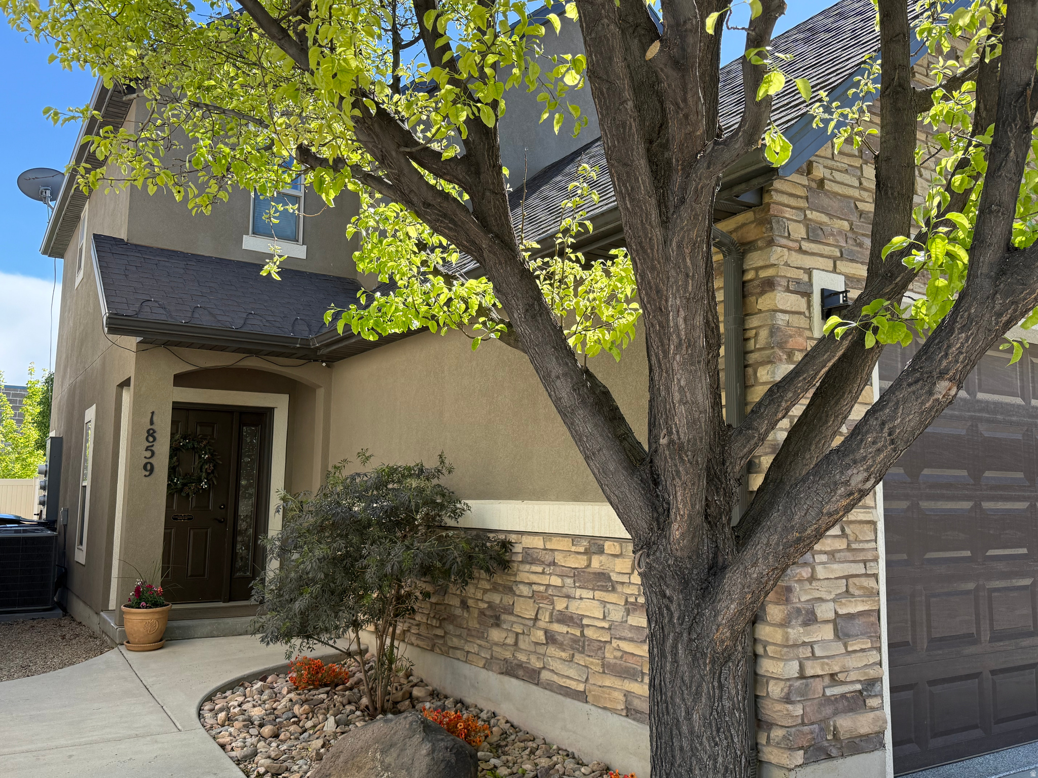 VALENTINE ESTATES - Residential