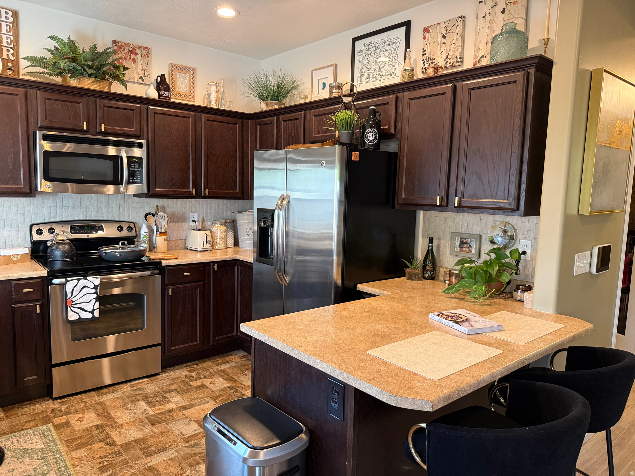 VALENTINE ESTATES - Residential