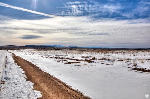 Tiny photo for 321 BOBBIE LN #50, La Sal, UT 84530 (MLS # 1774932)
