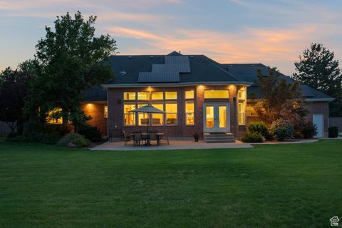 Tiny photo for 434 N 1400 E, Mapleton, UT 84664 (MLS # 2105899)