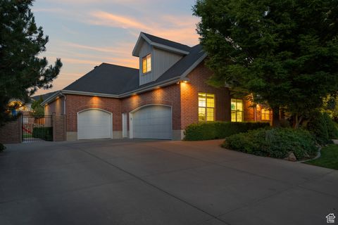 Tiny photo for 434 N 1400 E, Mapleton, UT 84664 (MLS # 2105899)