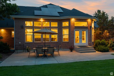 Tiny photo for 434 N 1400 E, Mapleton, UT 84664 (MLS # 2105899)