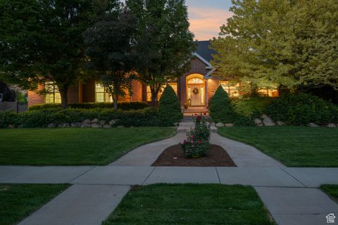 Tiny photo for 434 N 1400 E, Mapleton, UT 84664 (MLS # 2105899)