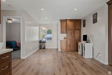 Tiny photo for 434 N 1400 E, Mapleton, UT 84664 (MLS # 2105899)