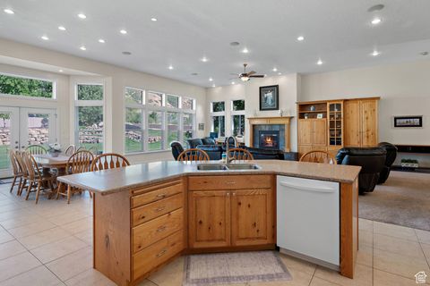 Tiny photo for 434 N 1400 E, Mapleton, UT 84664 (MLS # 2105899)